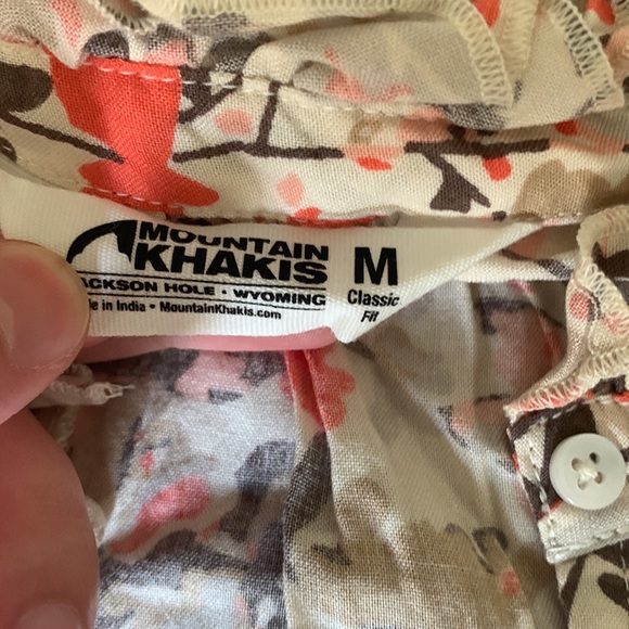 WOMENS MOUNTAIN KHAKI FLORAL SLEEVELESS TOP SIZED MEDIUM - Picture 2 of 4